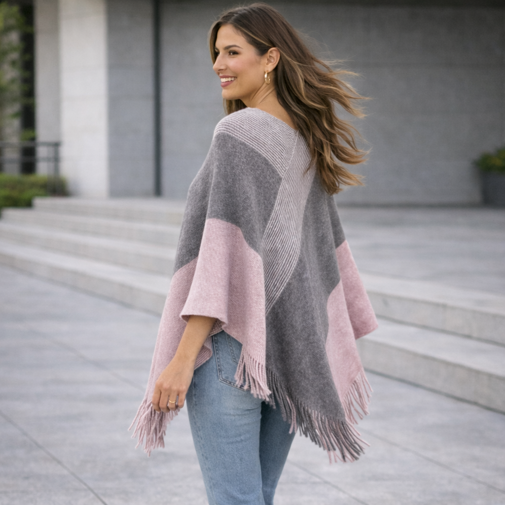 Poncho en laine femme moderne