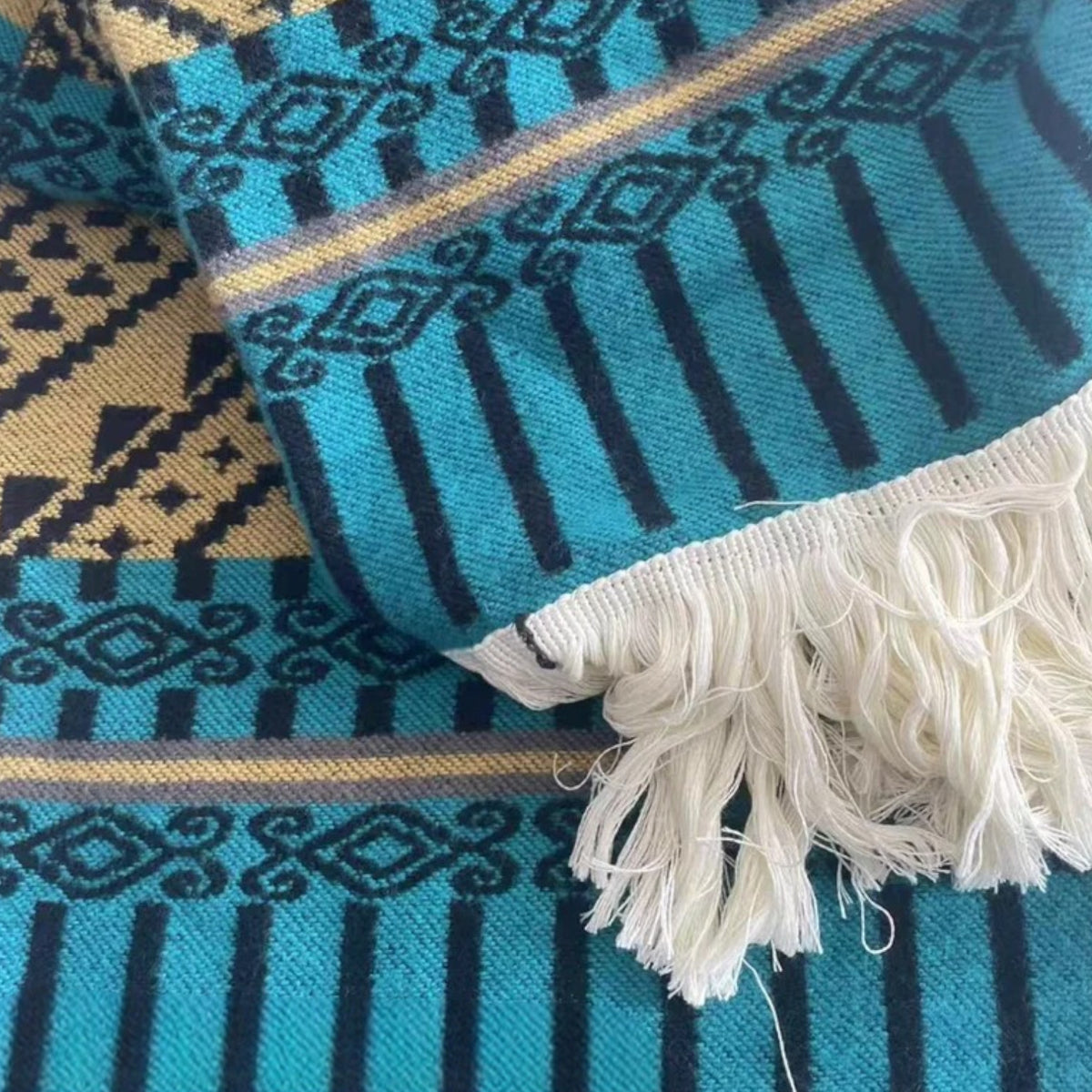 Poncho chaud homme coloré avec motifs