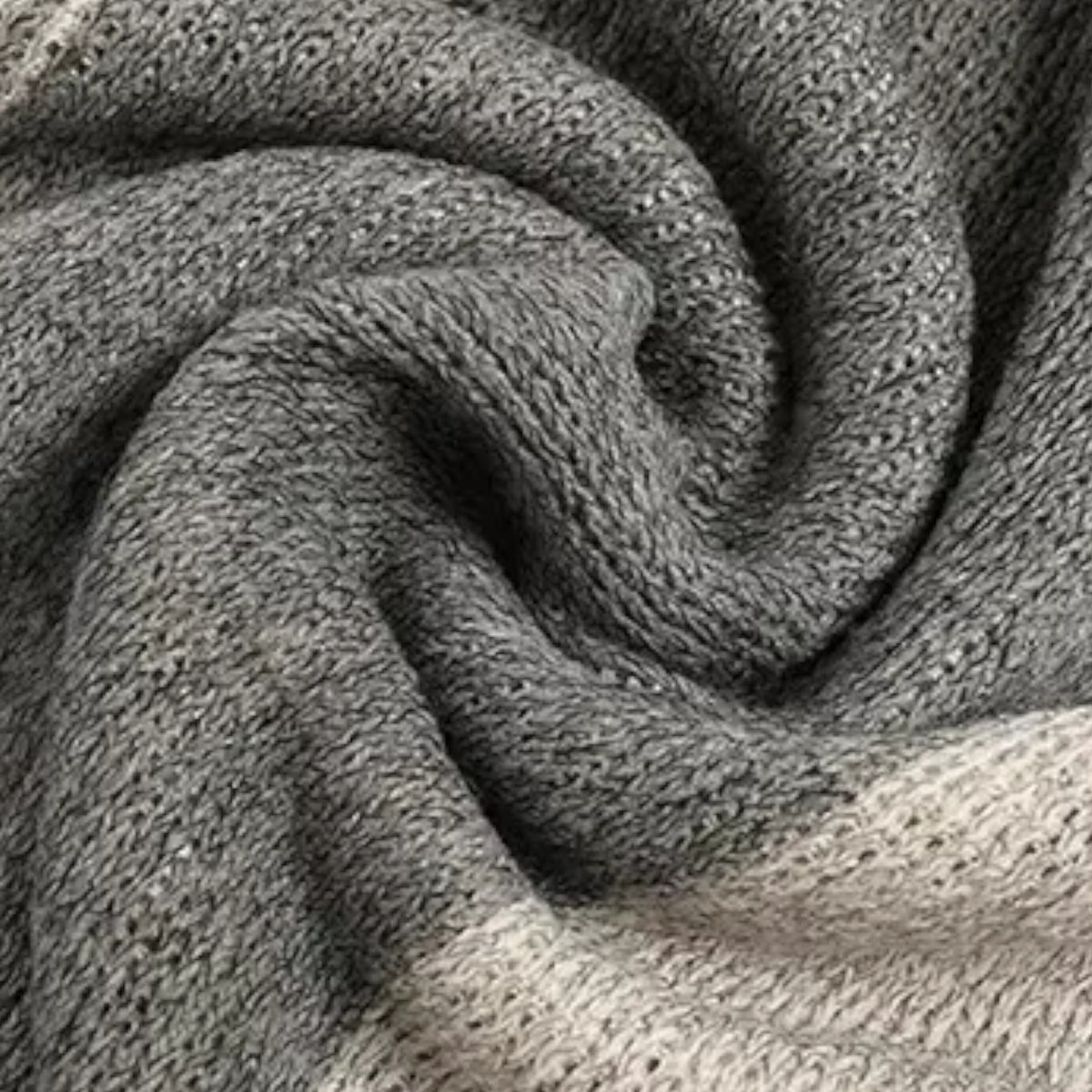 Poncho en laine femme moderne