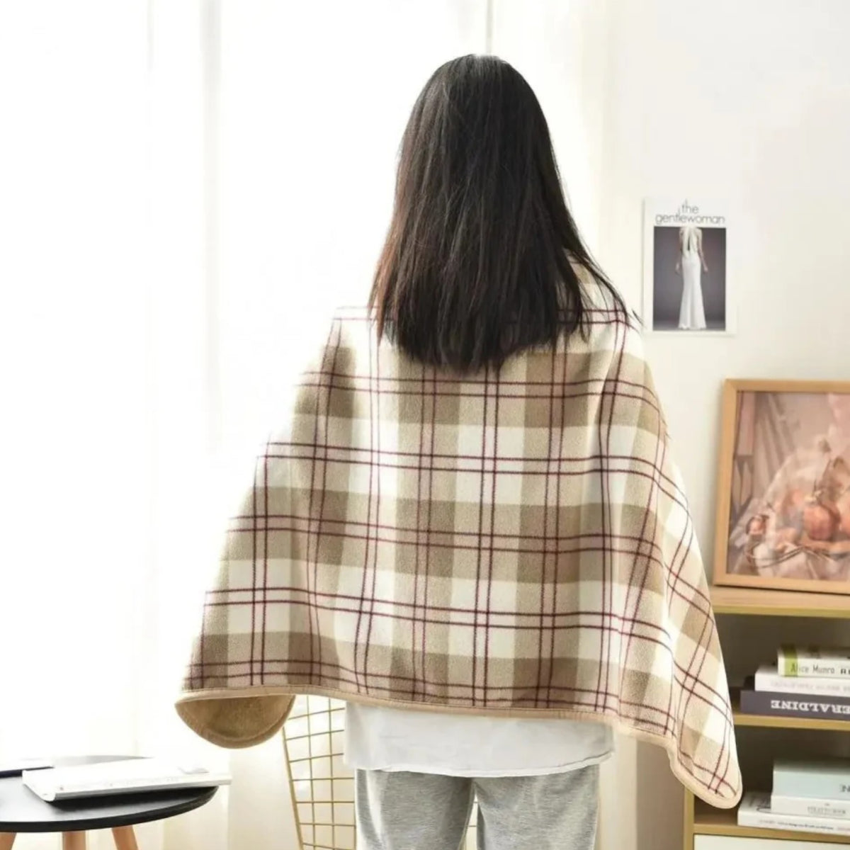 Poncho polaire femme à carreaux beige