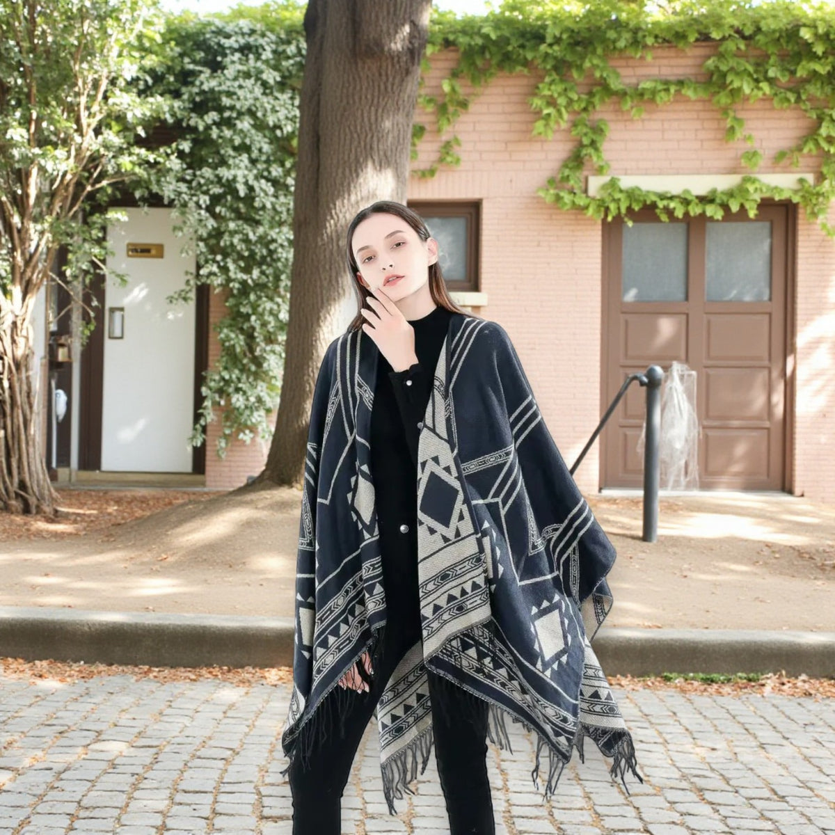 Poncho en laine femme avec motifs