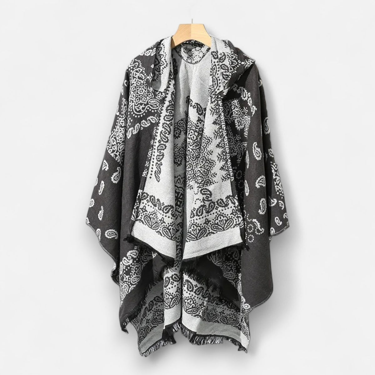 Poncho chaud homme design oriental