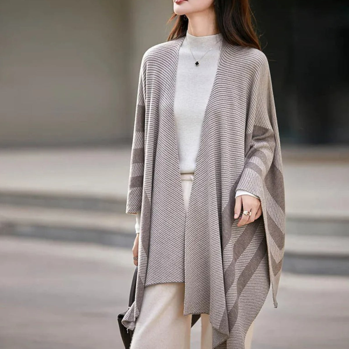 Poncho en laine femme élégant