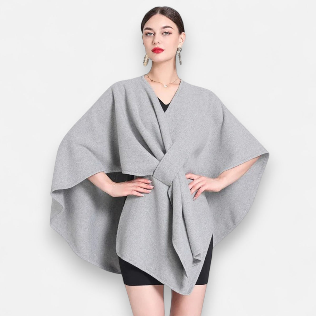 Poncho en laine femme ceinturé chic