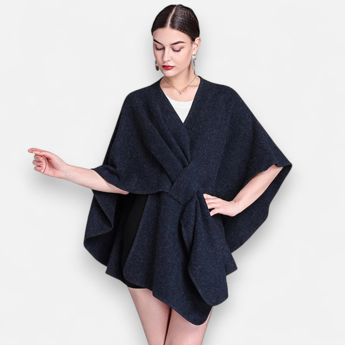 Poncho en laine femme ceinturé chic