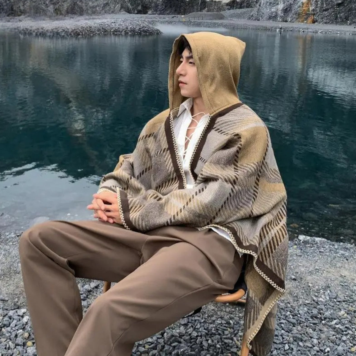 Poncho chaud homme raffiné